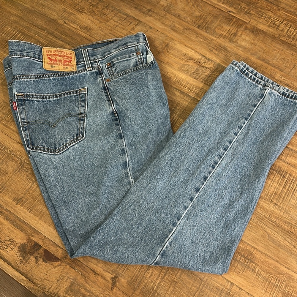 Levi's 550 Men’s Relaxed Fit Medium Stonewash Blue Jeans Size 34/34